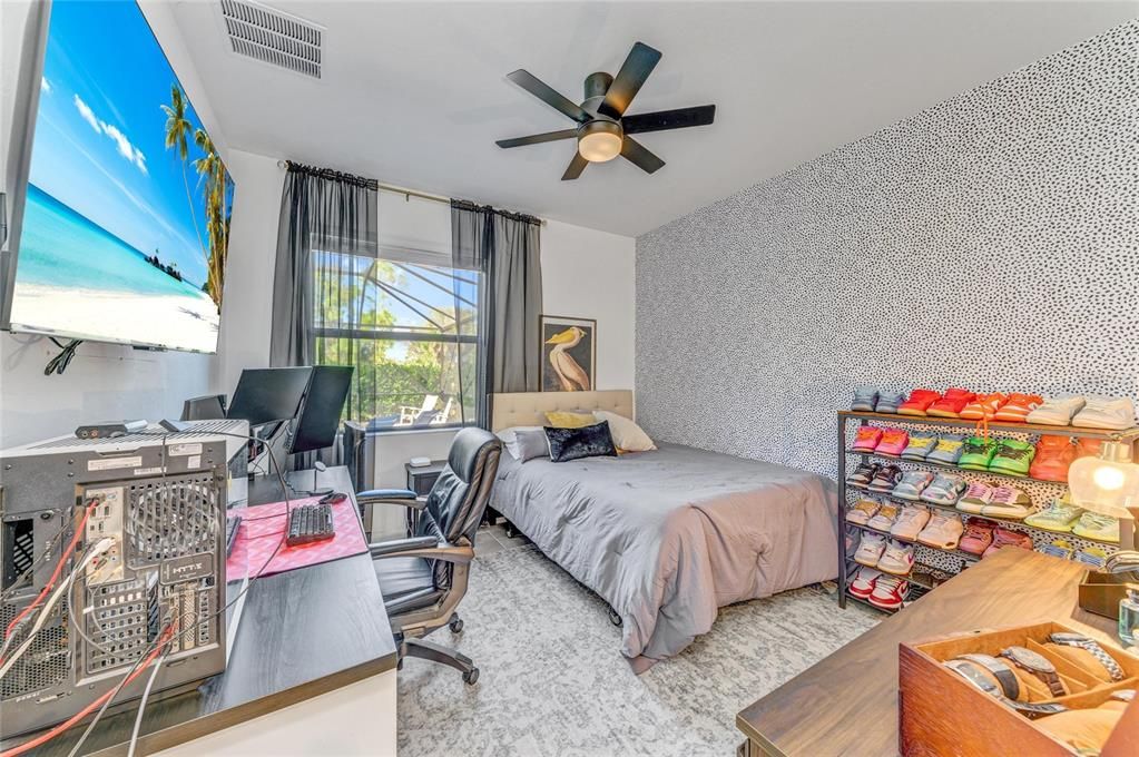 For Sale: $570,000 (4 beds, 3 baths, 2611 Square Feet)