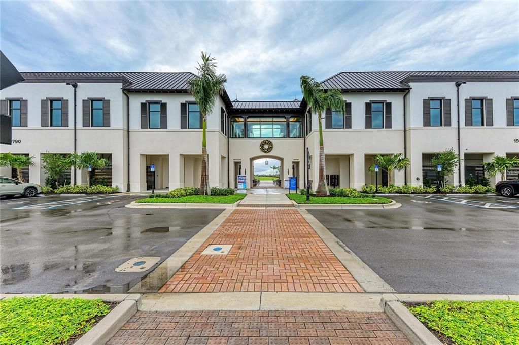 For Sale: $570,000 (4 beds, 3 baths, 2611 Square Feet)