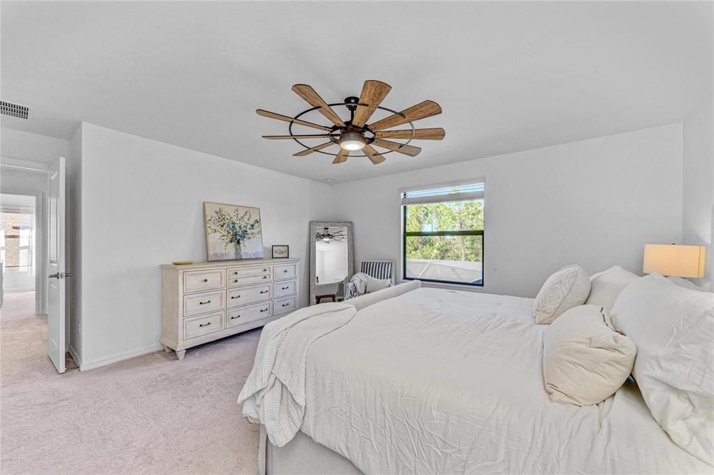 For Sale: $570,000 (4 beds, 3 baths, 2611 Square Feet)