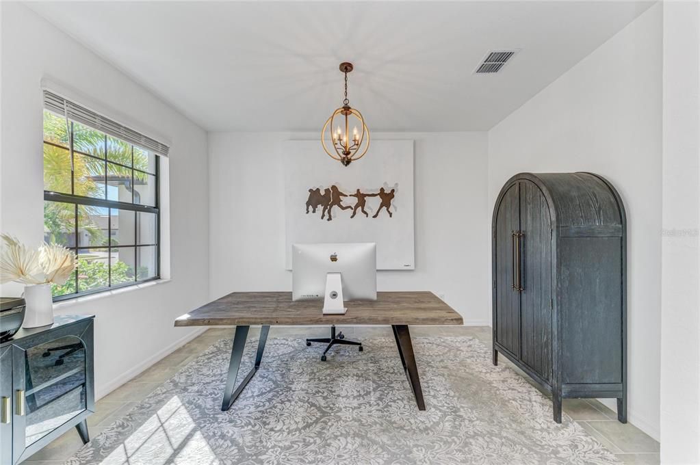 For Sale: $570,000 (4 beds, 3 baths, 2611 Square Feet)