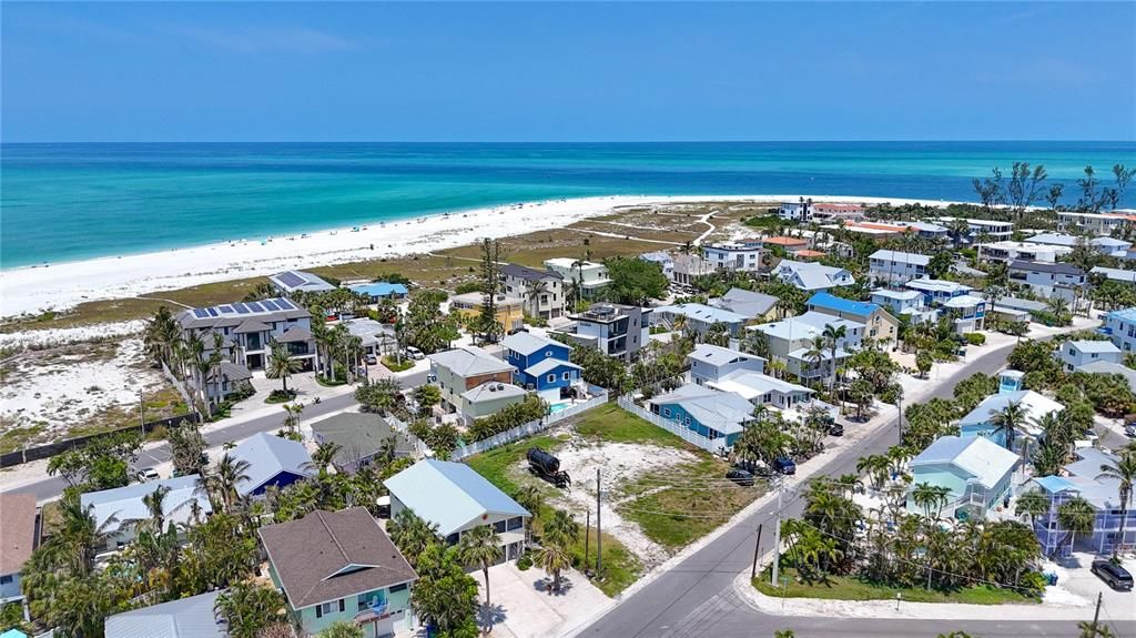 For Sale: $2,200,000 (0.25 acres)