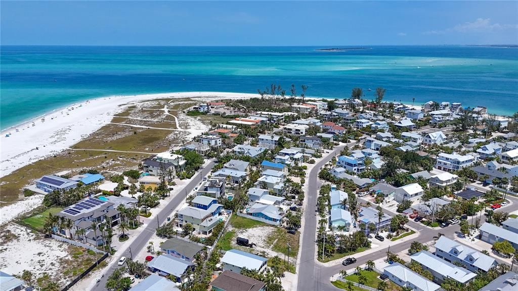 For Sale: $2,200,000 (0.25 acres)