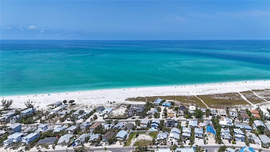 For Sale: $2,200,000 (0.25 acres)