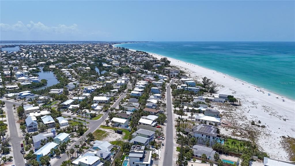 For Sale: $2,200,000 (0.25 acres)