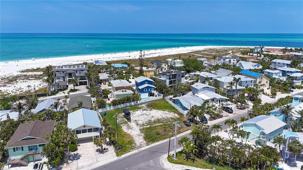 For Sale: $2,200,000 (0.25 acres)