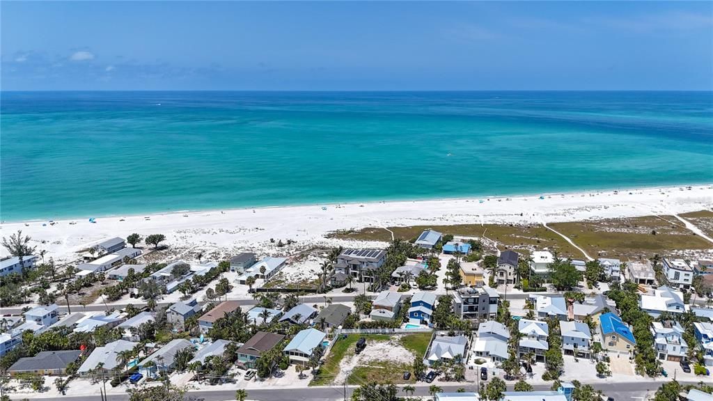 For Sale: $2,200,000 (0.25 acres)