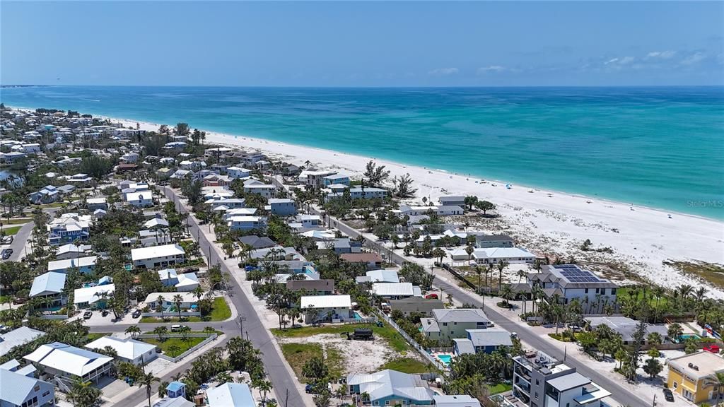 For Sale: $2,200,000 (0.25 acres)