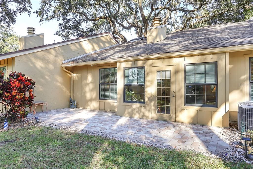 Activo con contrato: $340,000 (3 camas, 2 baños, 1343 Pies cuadrados)