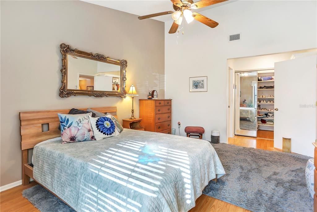 Activo con contrato: $340,000 (3 camas, 2 baños, 1343 Pies cuadrados)