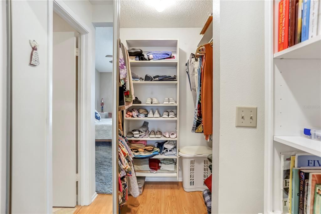 Activo con contrato: $340,000 (3 camas, 2 baños, 1343 Pies cuadrados)