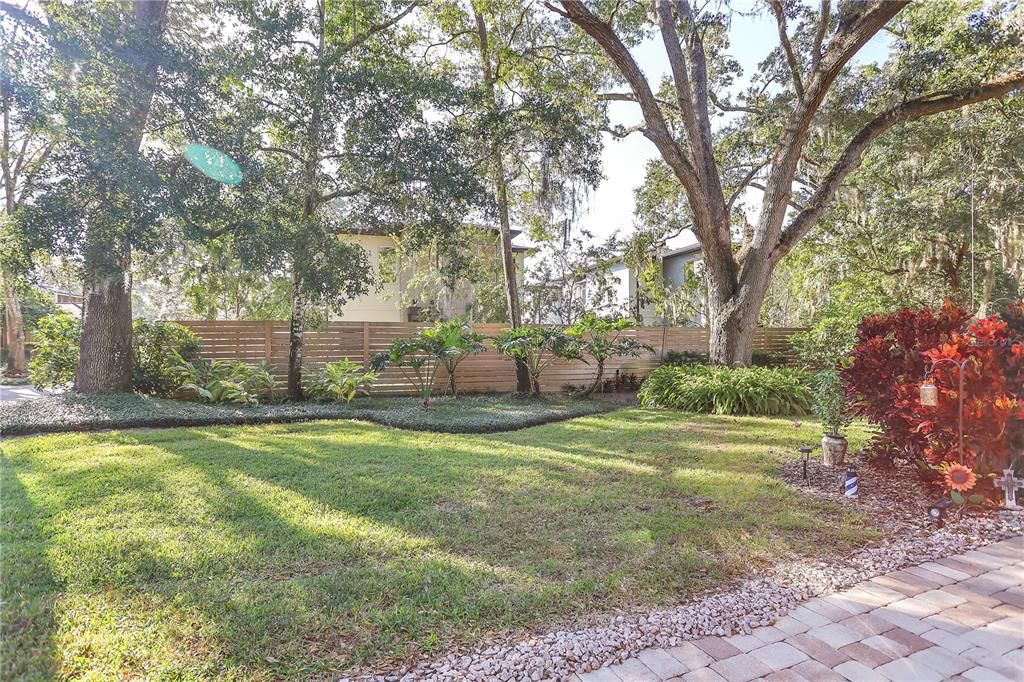 Activo con contrato: $340,000 (3 camas, 2 baños, 1343 Pies cuadrados)