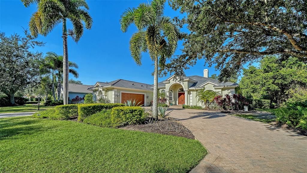 For Sale: $1,550,000 (4 beds, 3 baths, 3851 Square Feet)