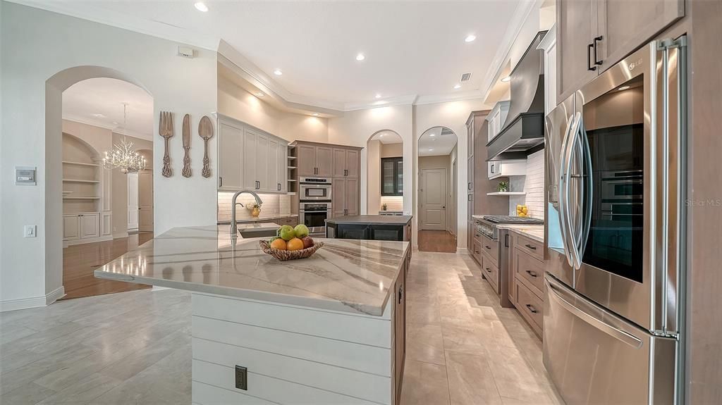 For Sale: $1,550,000 (4 beds, 3 baths, 3851 Square Feet)