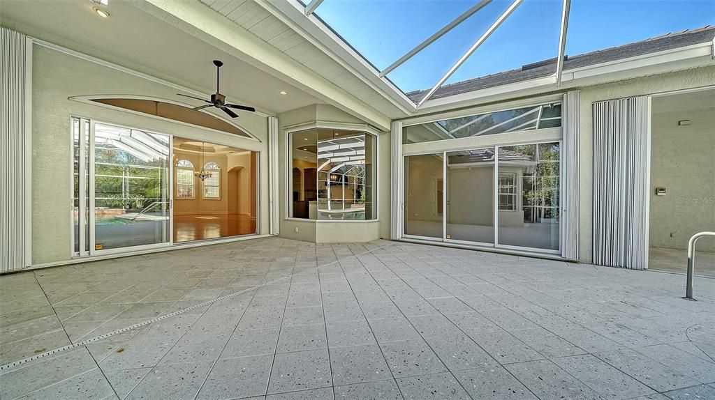 For Sale: $1,550,000 (4 beds, 3 baths, 3851 Square Feet)