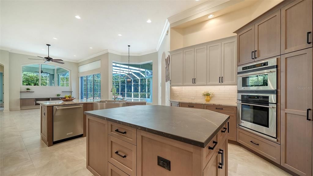 For Sale: $1,550,000 (4 beds, 3 baths, 3851 Square Feet)