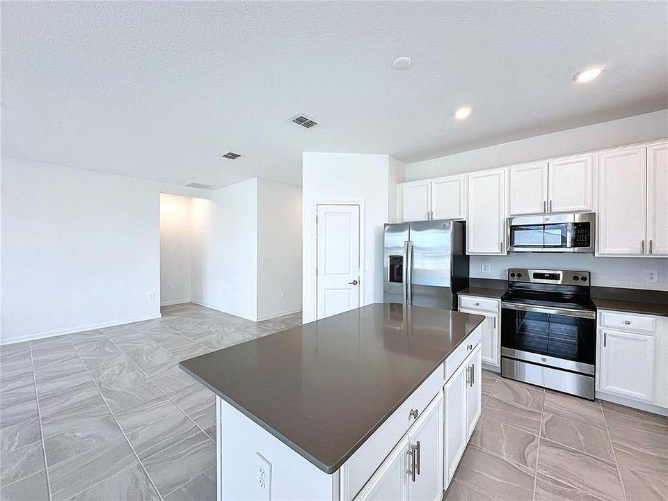 Active With Contract: $2,300 (4 beds, 2 baths, 1848 Square Feet)