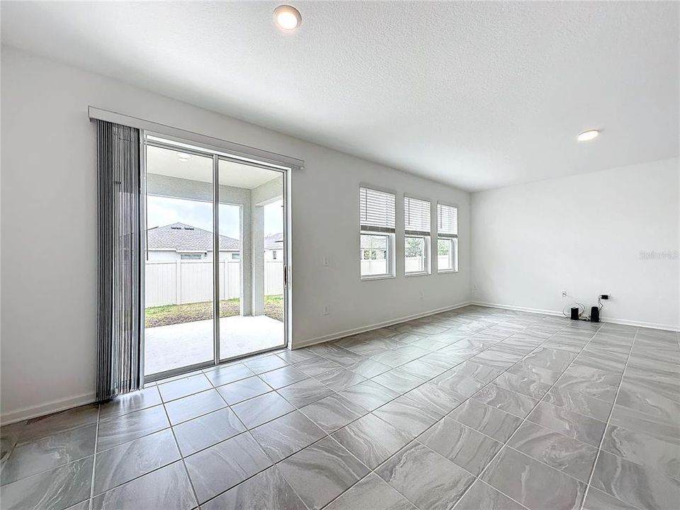 Active With Contract: $2,300 (4 beds, 2 baths, 1848 Square Feet)