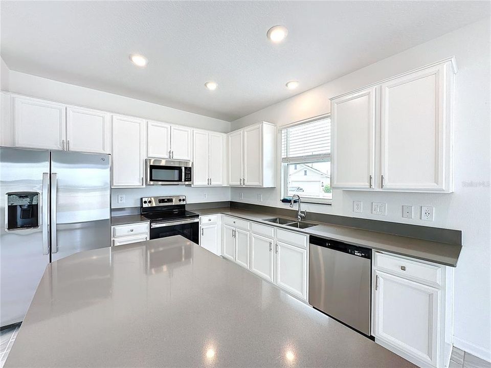 Active With Contract: $2,300 (4 beds, 2 baths, 1848 Square Feet)