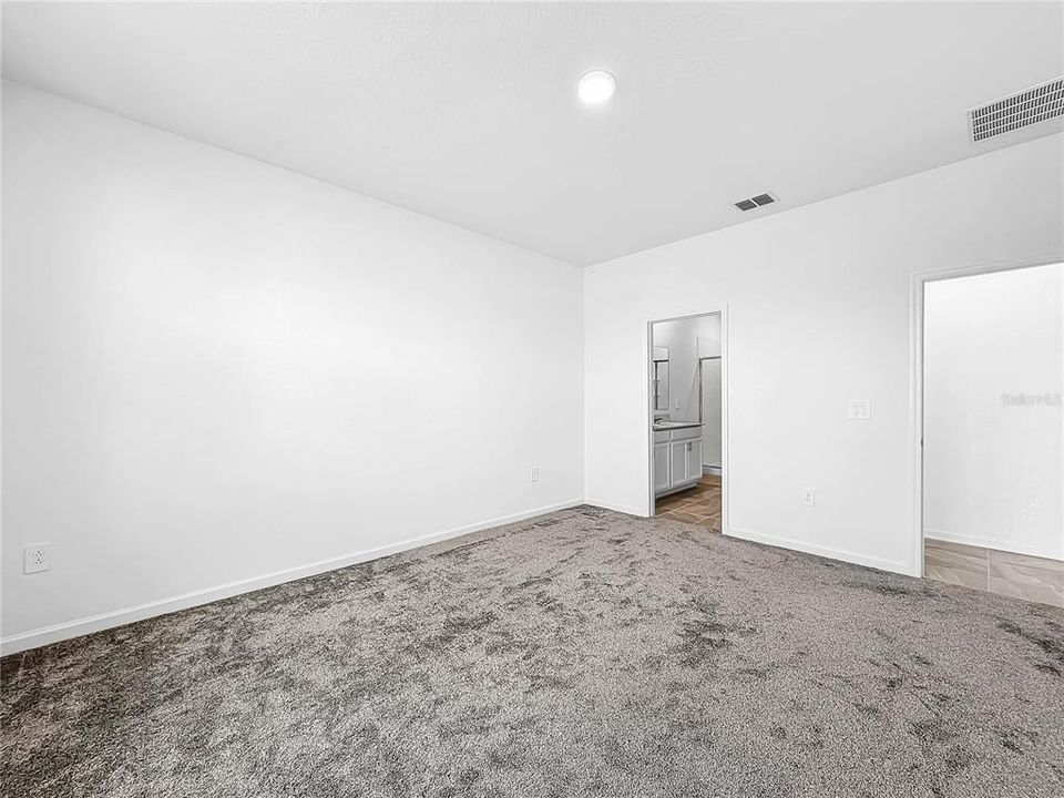 Active With Contract: $2,300 (4 beds, 2 baths, 1848 Square Feet)