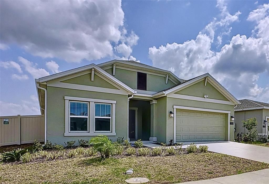 Active With Contract: $2,300 (4 beds, 2 baths, 1848 Square Feet)