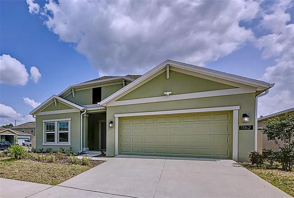 Active With Contract: $2,300 (4 beds, 2 baths, 1848 Square Feet)