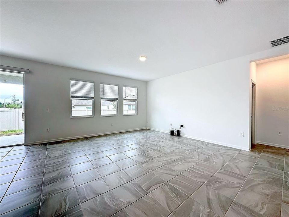 Active With Contract: $2,300 (4 beds, 2 baths, 1848 Square Feet)