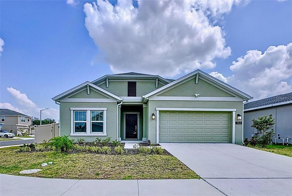 Active With Contract: $2,300 (4 beds, 2 baths, 1848 Square Feet)