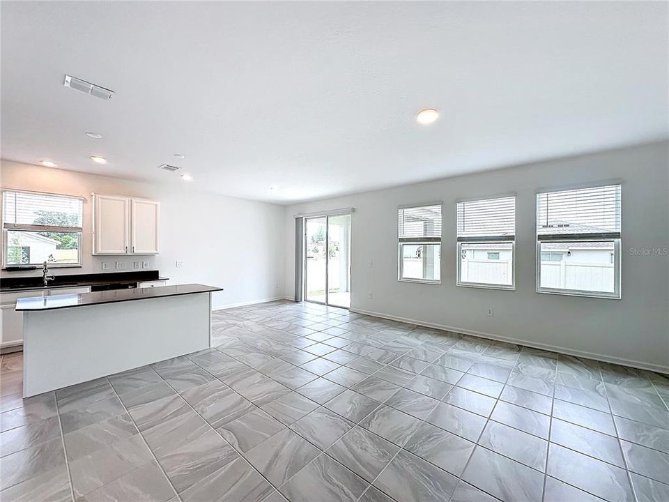 Active With Contract: $2,300 (4 beds, 2 baths, 1848 Square Feet)