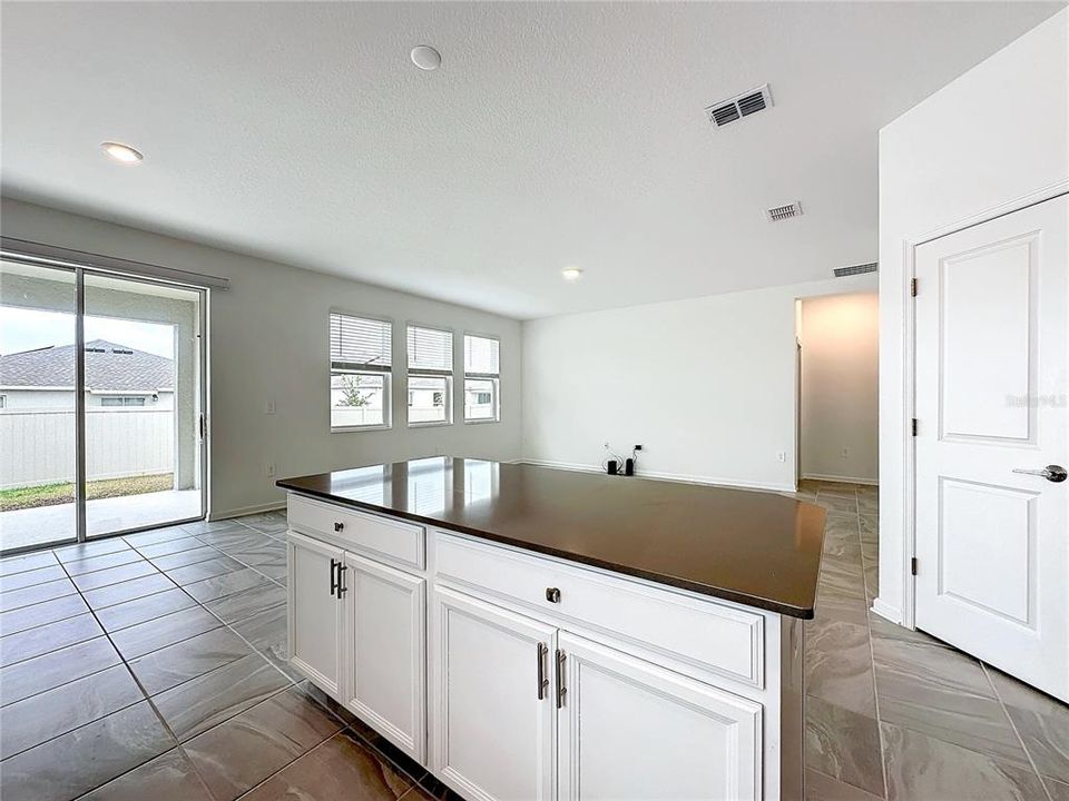 Active With Contract: $2,300 (4 beds, 2 baths, 1848 Square Feet)