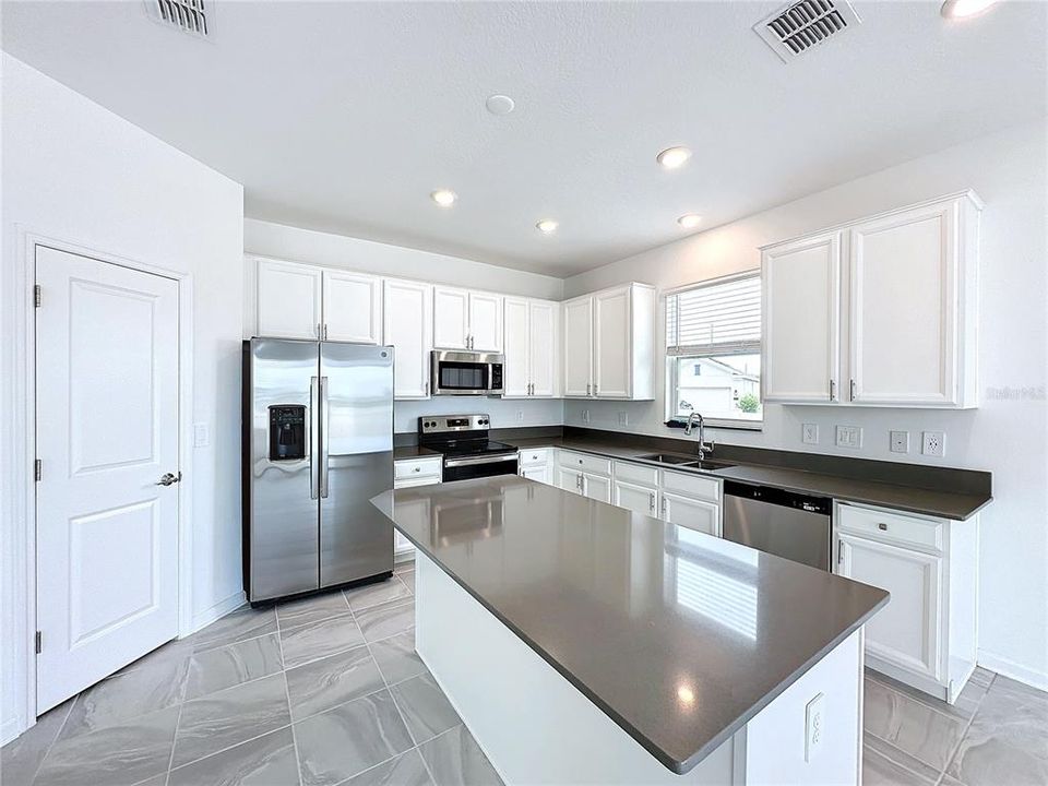 Active With Contract: $2,300 (4 beds, 2 baths, 1848 Square Feet)