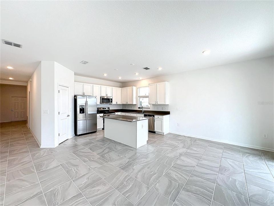 Active With Contract: $2,300 (4 beds, 2 baths, 1848 Square Feet)