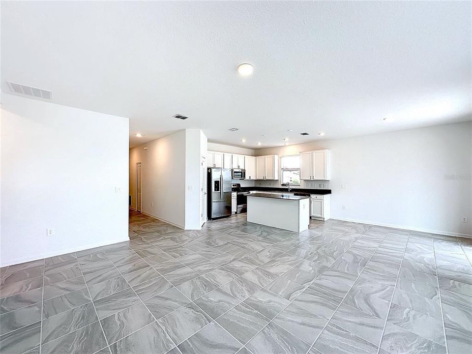 Active With Contract: $2,300 (4 beds, 2 baths, 1848 Square Feet)