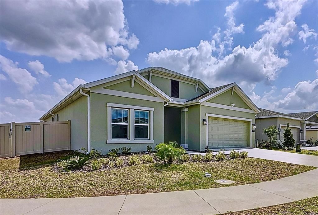 Active With Contract: $2,300 (4 beds, 2 baths, 1848 Square Feet)