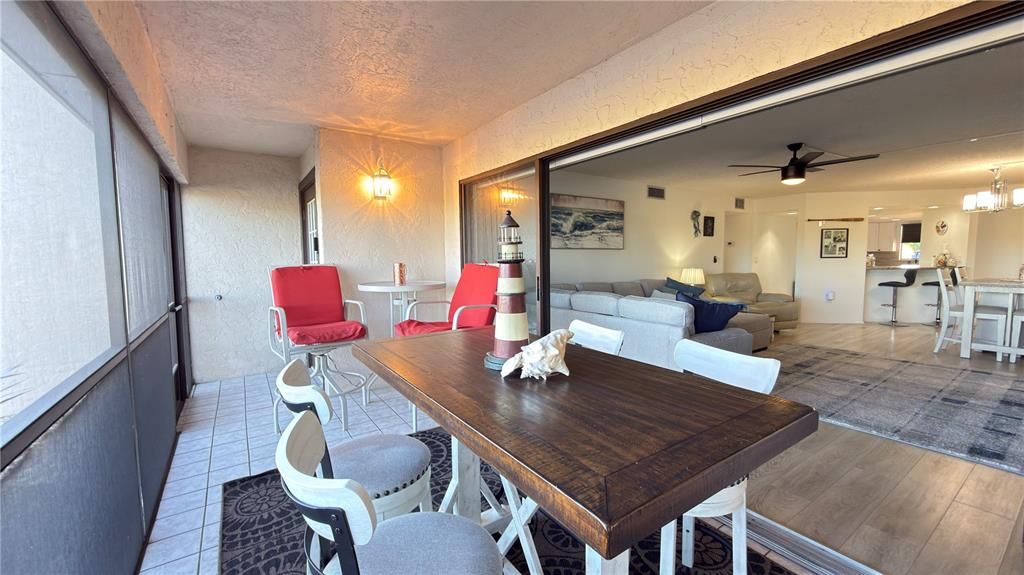 待售: $275,000 (2 贝兹, 2 浴室, 1347 平方英尺)