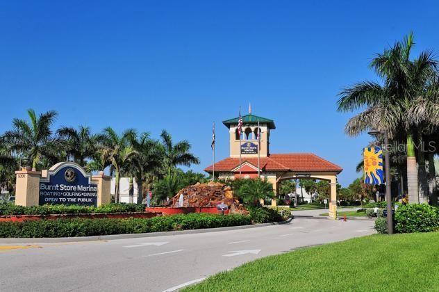 待售: $275,000 (2 贝兹, 2 浴室, 1347 平方英尺)