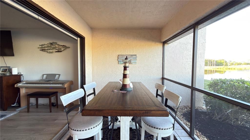 待售: $275,000 (2 贝兹, 2 浴室, 1347 平方英尺)