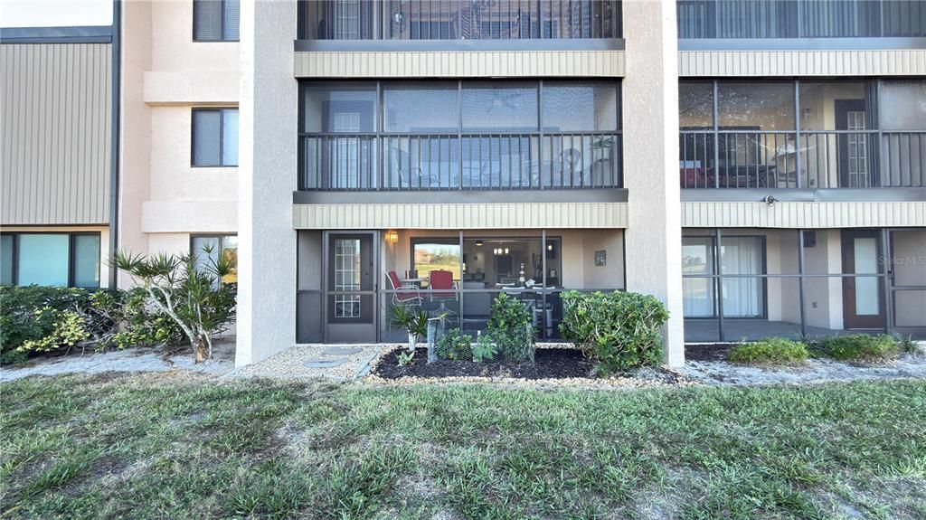 待售: $275,000 (2 贝兹, 2 浴室, 1347 平方英尺)