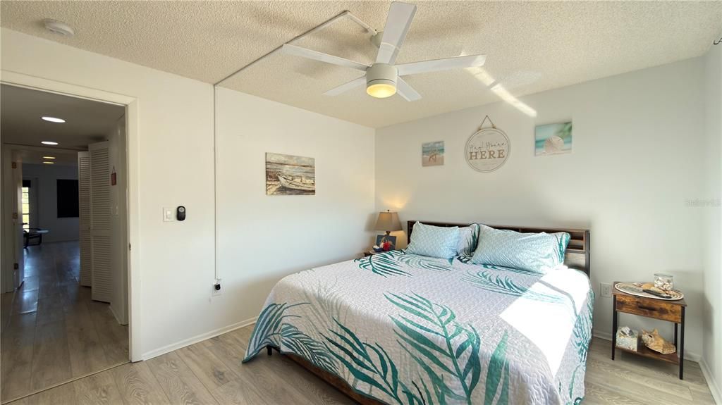 待售: $275,000 (2 贝兹, 2 浴室, 1347 平方英尺)