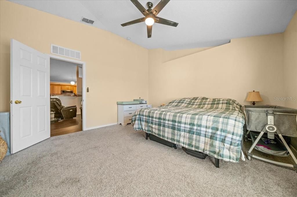 На продажу: $308,100 (3 спален, 2 ванн, 1874 Квадратных фут)