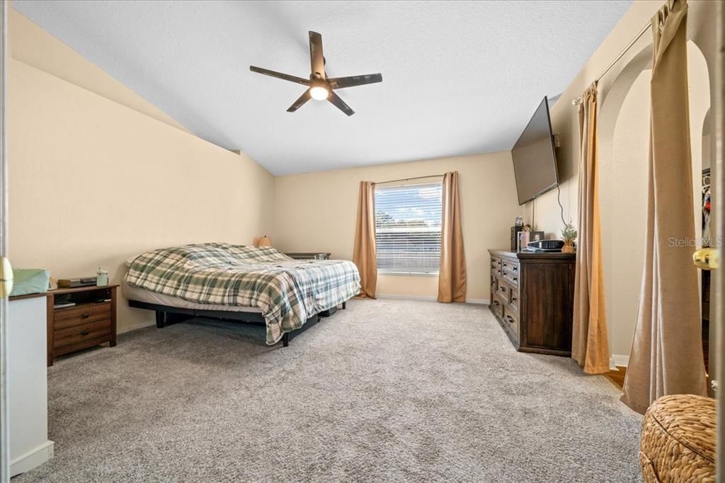 На продажу: $308,100 (3 спален, 2 ванн, 1874 Квадратных фут)