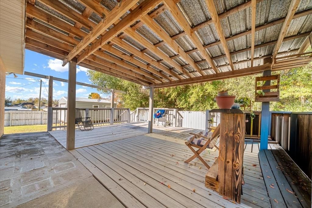 На продажу: $308,100 (3 спален, 2 ванн, 1874 Квадратных фут)