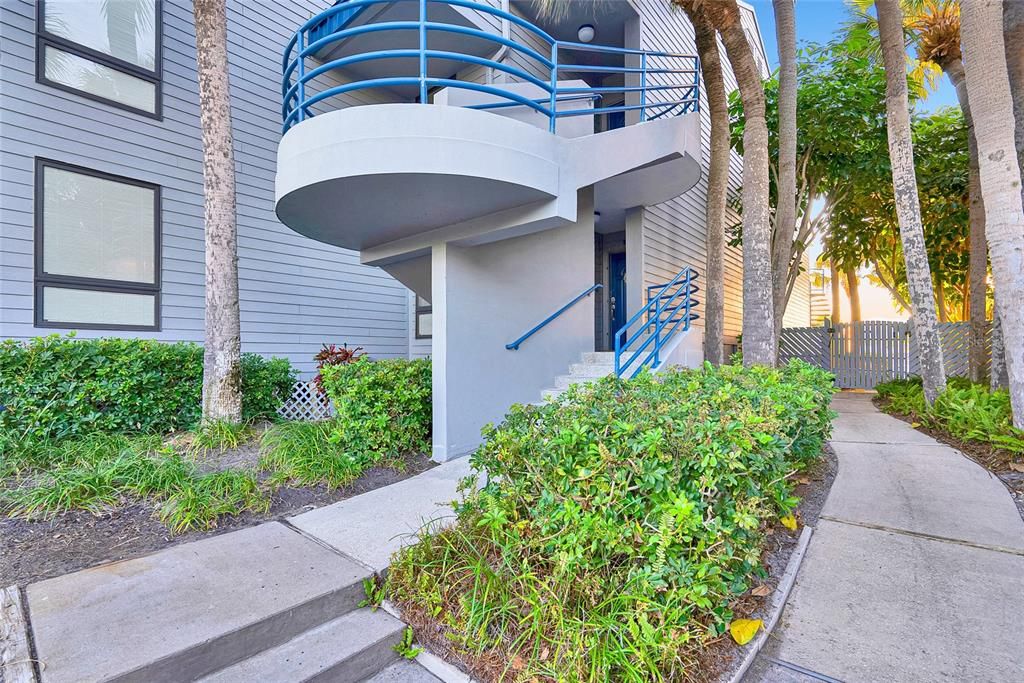 На продажу: $899,000 (2 спален, 2 ванн, 1580 Квадратных фут)