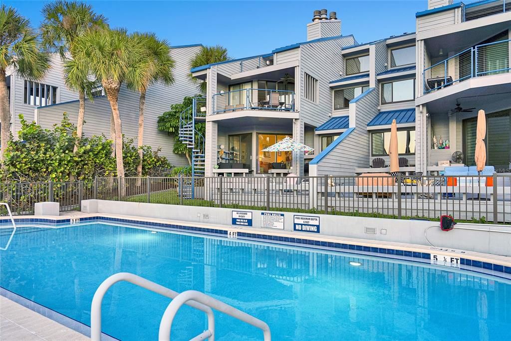 На продажу: $899,000 (2 спален, 2 ванн, 1580 Квадратных фут)