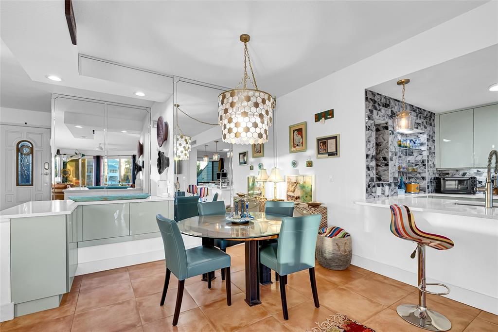 На продажу: $899,000 (2 спален, 2 ванн, 1580 Квадратных фут)