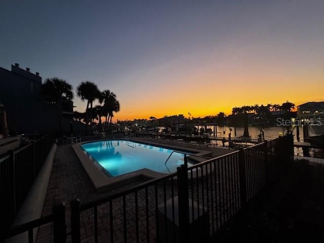 待售: $899,000 (2 贝兹, 2 浴室, 1580 平方英尺)