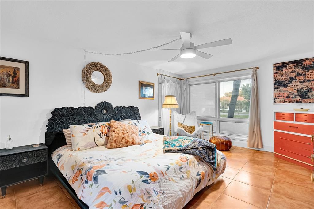 На продажу: $899,000 (2 спален, 2 ванн, 1580 Квадратных фут)