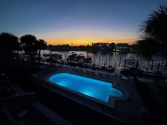 待售: $899,000 (2 贝兹, 2 浴室, 1580 平方英尺)