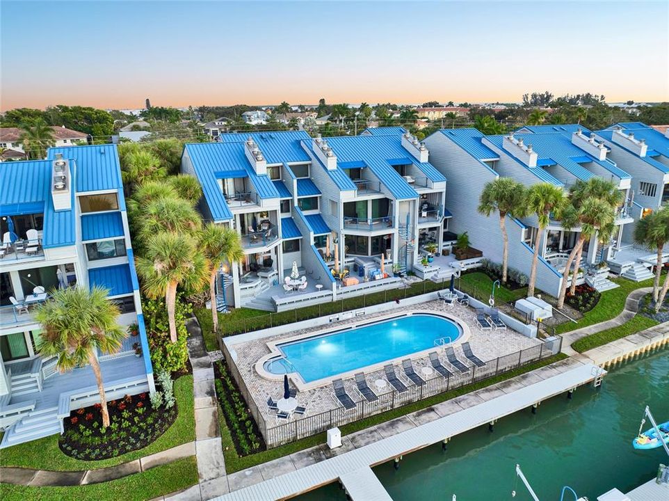 На продажу: $899,000 (2 спален, 2 ванн, 1580 Квадратных фут)