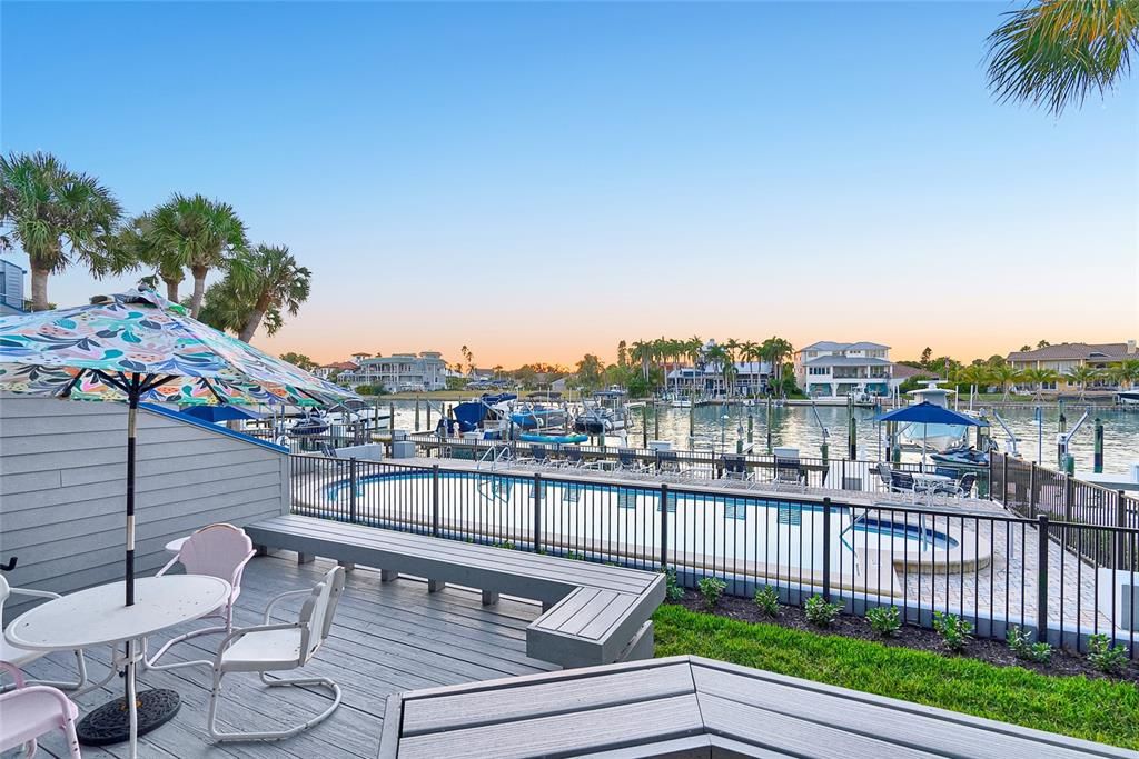 На продажу: $899,000 (2 спален, 2 ванн, 1580 Квадратных фут)