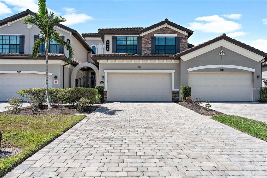 En Renta: $3,500 (3 camas, 2 baños, 2108 Pies cuadrados)